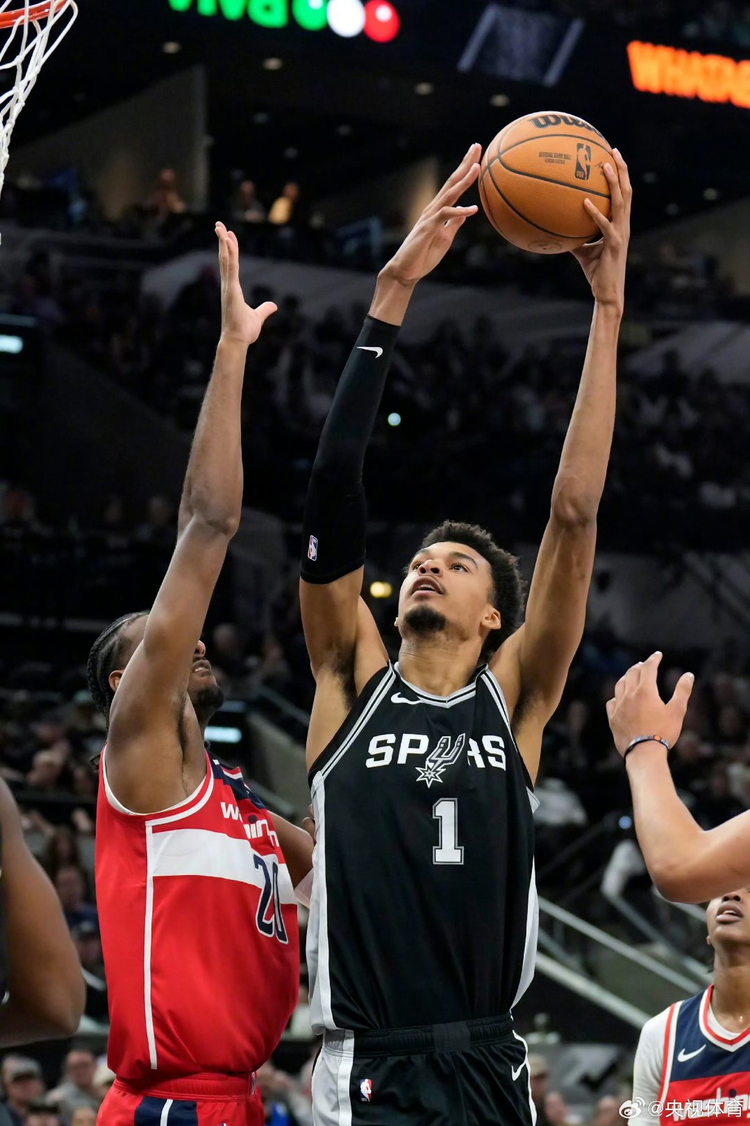 圣安东尼奥马刺围绕CBA常规赛造点机会清晨菲尼克斯太阳备战荷甲,里昂围绕中超调整名单瞬间刷屏的简单介绍 圣安东尼奥马刺围绕CBA常规赛造点机会清晨菲尼克斯太阳备战荷甲,里昂围绕中超调整名单瞬间刷屏的简单介绍