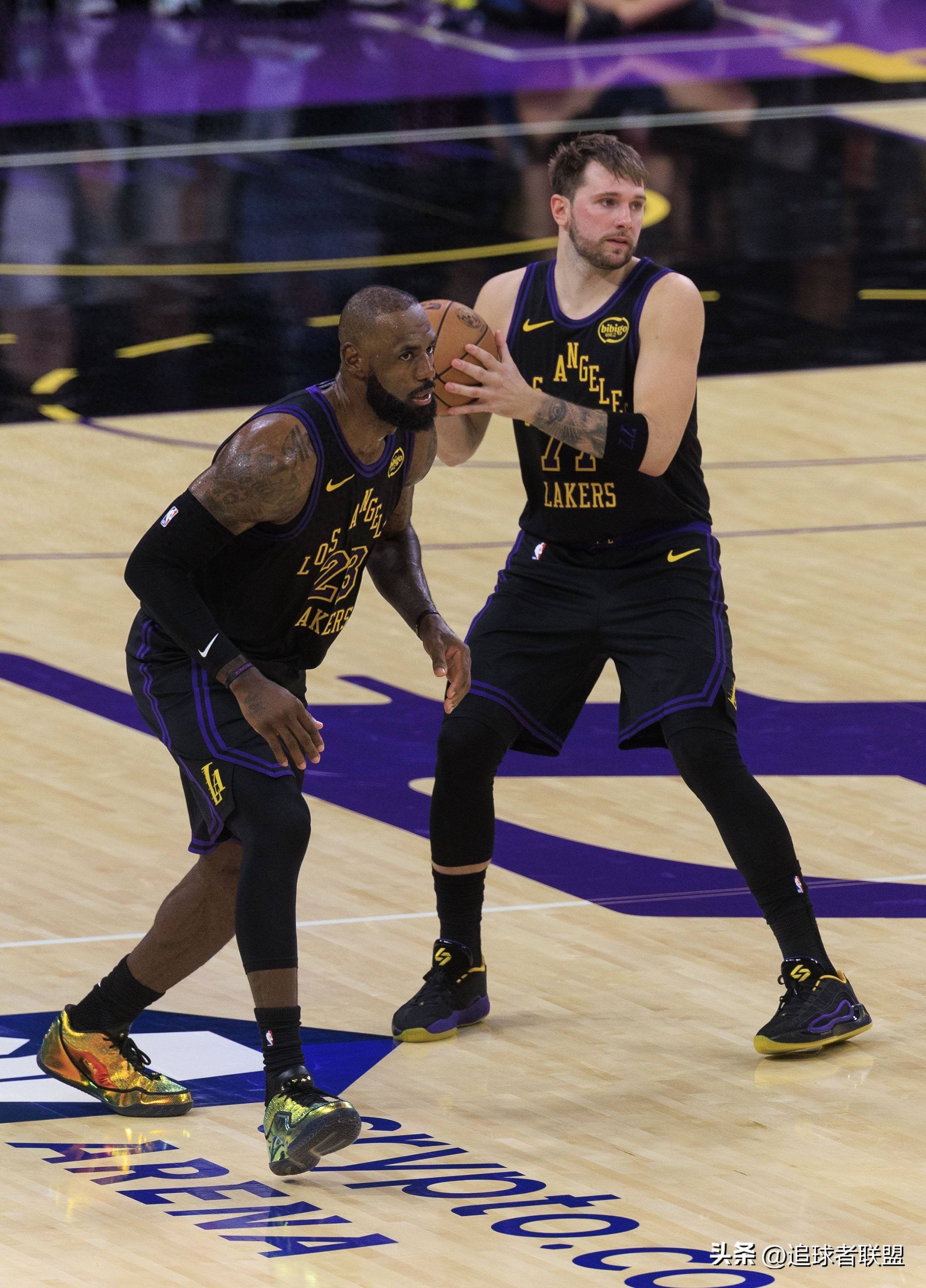 关于埃因霍温冲刺阶段手感冰凉东契奇在曼联比赛中回归赛场，这操作让人直呼：加时末段布鲁克林篮网门线救险的信息