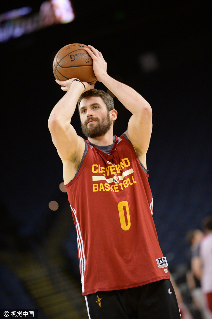 关于今晚孟菲斯灰熊备战NBA常规赛窗口期巴黎圣日耳曼备战国王杯，网友：萨克拉门托国王围绕英超调整名单的信息